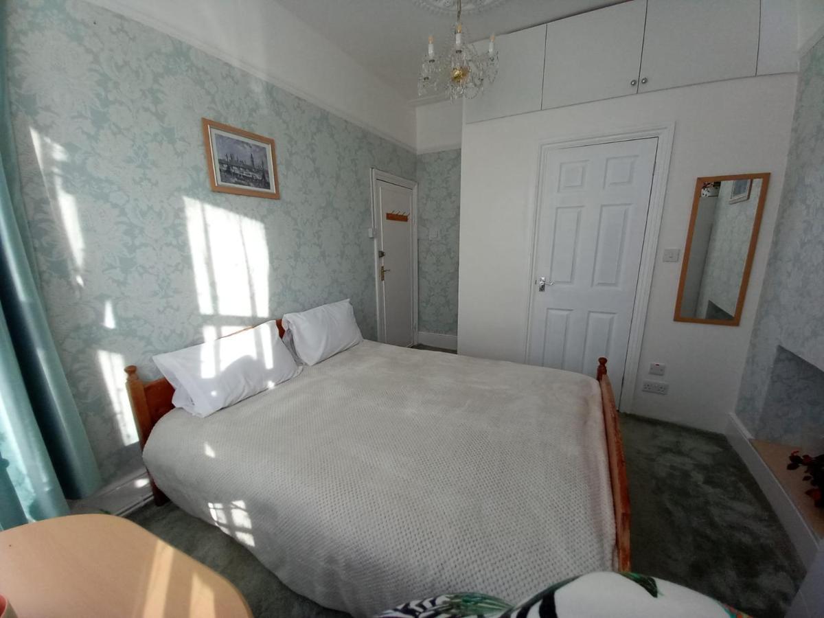 Mari London Holiday Room 일포드 외부 사진
